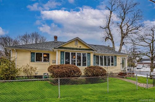 36 E 12th Street, Huntington, NY, 11746 | Card Image