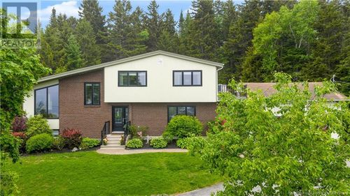 9 Beverley Hills Dr, Grand Bay Westfield, NB, E5K1X3 | Card Image
