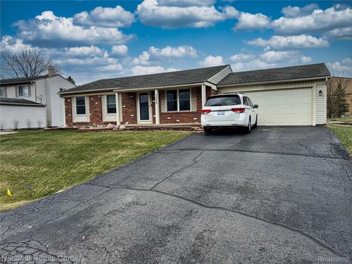 40684 Village Wood Rd, Novi, MI, 48375-4466 | Card Image