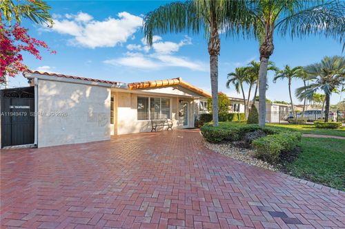 9461 Sw 31st Ter, Miami, FL, 33165-3116 | Card Image