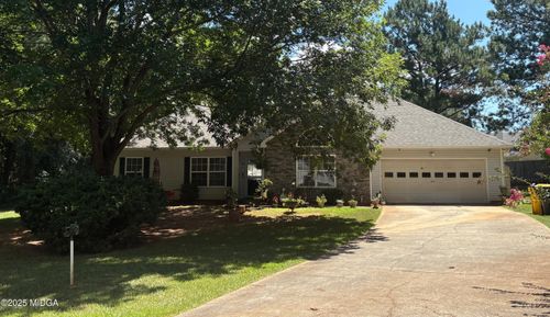 61 Clifton Dr, Forsyth, GA, 31029-9520 | Card Image
