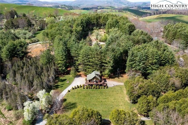 11 Lucky Lakes Rd, House other with 2 bedrooms, 3 bathrooms and null parking in Grassy Creek NC | Image 4
