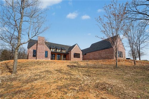 18318 Pepper Hills Drive, Siloam Springs, AR, 72761 | Card Image