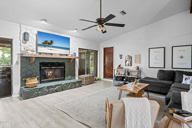 8268 Garrison St, House other with 3 bedrooms, 3 bathrooms and null parking in Spring Hill FL | Image 12