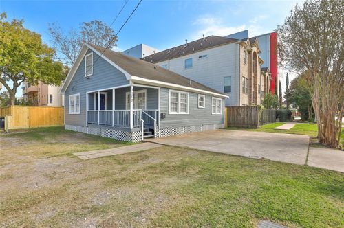 1202 Birdsall St, Houston, TX, 77007-3117 | Card Image