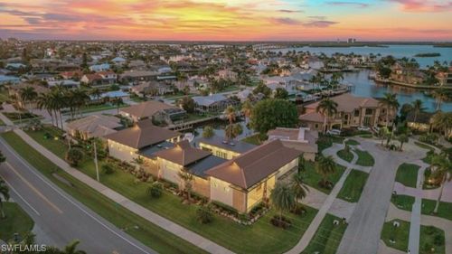 517 Barfield Dr, MARCO ISLAND, FL, 34145-3605 | Card Image