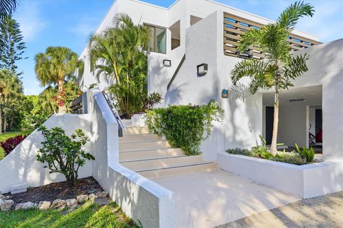 842-842 Bayport Way, Longboat Key, FL, 34228-2676 | Card Image