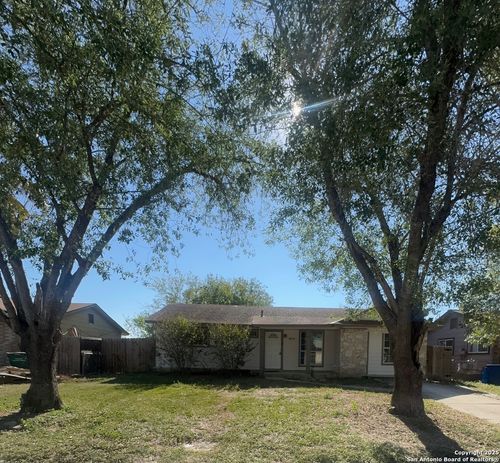 5322 Stoneshire, San Antonio, TX, 78218-4719 | Card Image