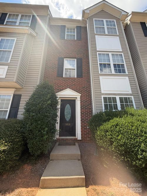 9858 Treeside Ln, Matthews, NC, 28105-7211 | Card Image