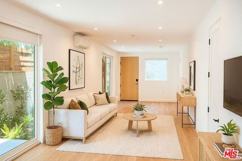 unit-3-10821 Morrison St, North Hollywood, CA, 91601-4621 | Card Image
