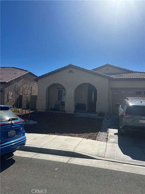 35291 Sorenstam Dr, Beaumont, CA, 92223-5310 | Card Image