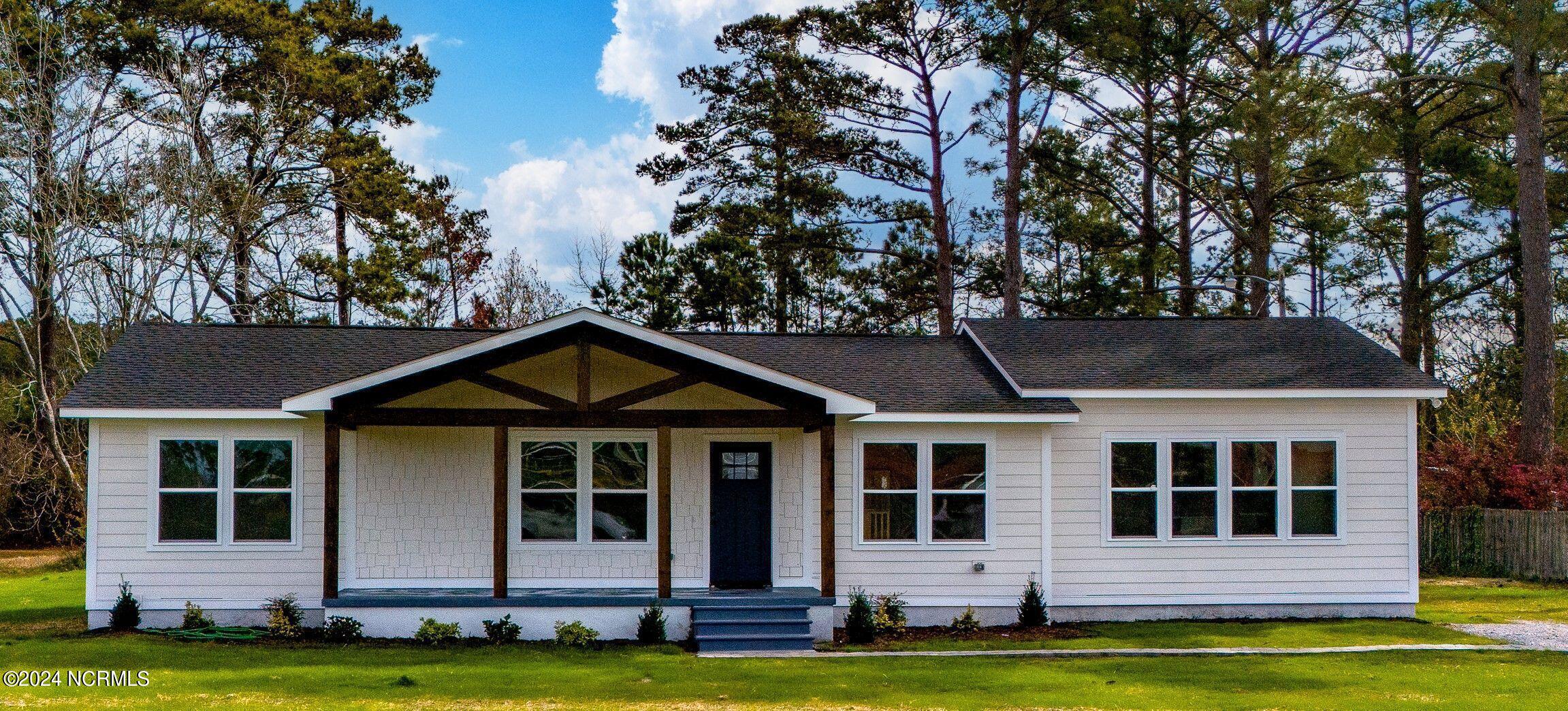 Campen Rd, Beaufort, NC 28516