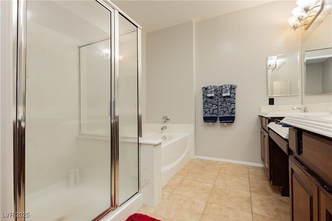 10091 Sand Key St, Townhouse with 3 bedrooms, 4 bathrooms and null parking in Las Vegas NV | Image 24