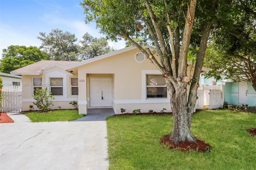 525 20th Ave N, Lake Worth, FL, 33460 | Card Image