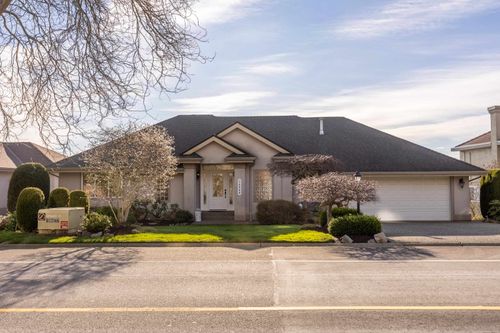 36000 Regal Pky, Abbotsford, BC, V3G1L1 | Card Image