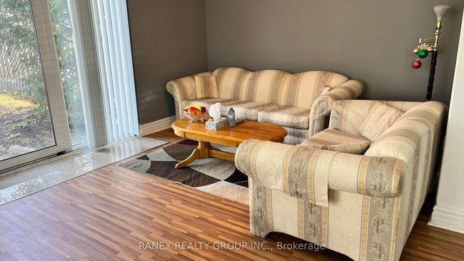 13 Grasspoint Sq, House other with 3 bedrooms, 2 bathrooms and 3 parking in Brampton ON | Image 7
