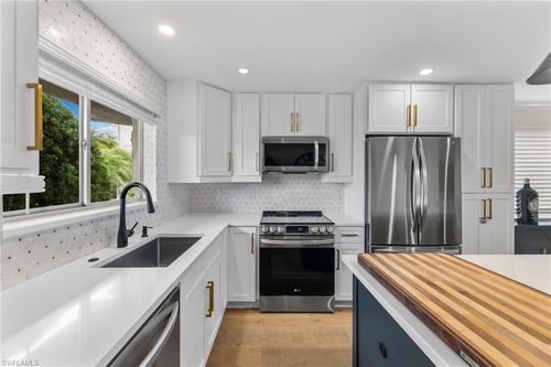 apt-b1-1686 Blue Point Ave, NAPLES, FL, 34102-0591 | Card Image