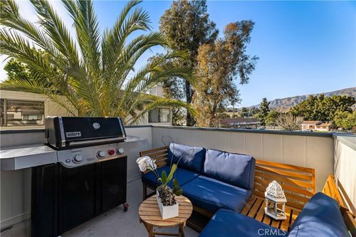 7-10550 Sunland Blvd, Sunland, CA, 91040-1948 | Card Image