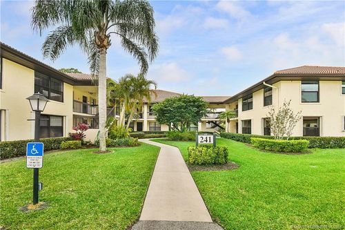 apt-206-241 Sw South River Dr, STUART, FL, 34997-3252 | Card Image