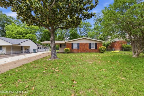 2010 Colonial Hills Dr, Southaven, MS, 38671-4514 | Card Image