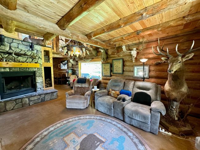 Living Room | Image 19