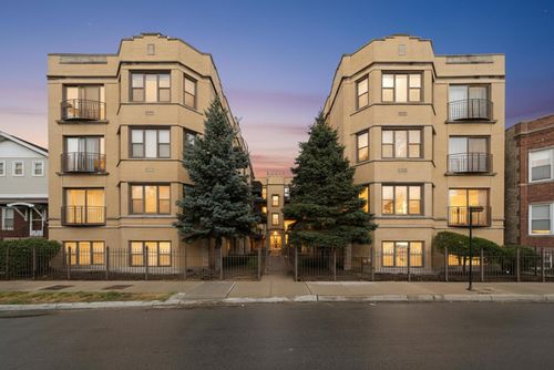 3s-3008 W Addison Street, Chicago, IL, 60618 | Card Image