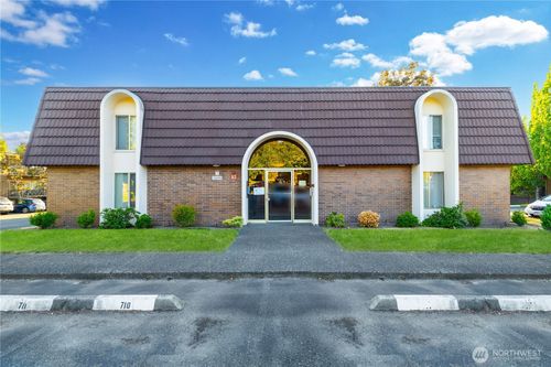 725-11008 Ne 68th St, Kirkland, WA, 98033-7157 | Card Image