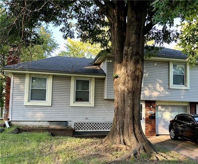 7606 E 117th Terrace, House other with 4 bedrooms, 1 bathrooms and null parking in Kansas City MO | Image 1