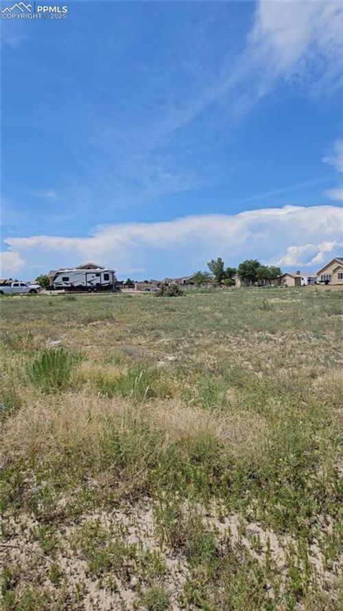 385 E Larchmont Dr, Pueblo, CO, 81007-1657 | Card Image