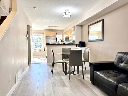19-7100 Lynnwood Dr, Richmond, BC, V7C5S8 | Card Image