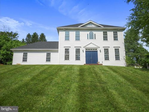 526 Colston Dr, FALLING WATERS, WV, 25419-7034 | Card Image