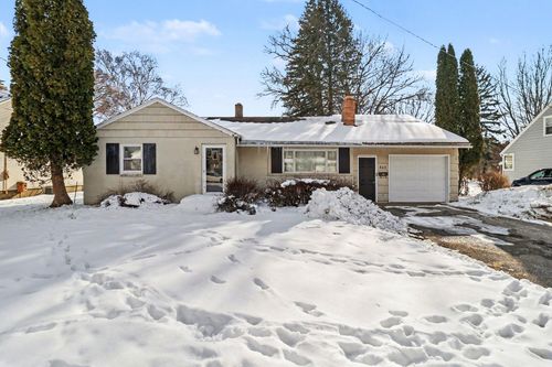 543 8th St, Manistee, MI, 49660-1841 | Card Image