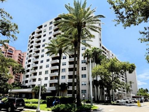 515-90 Edgewater Dr, Coral Gables, FL, 33133-6942 | Card Image