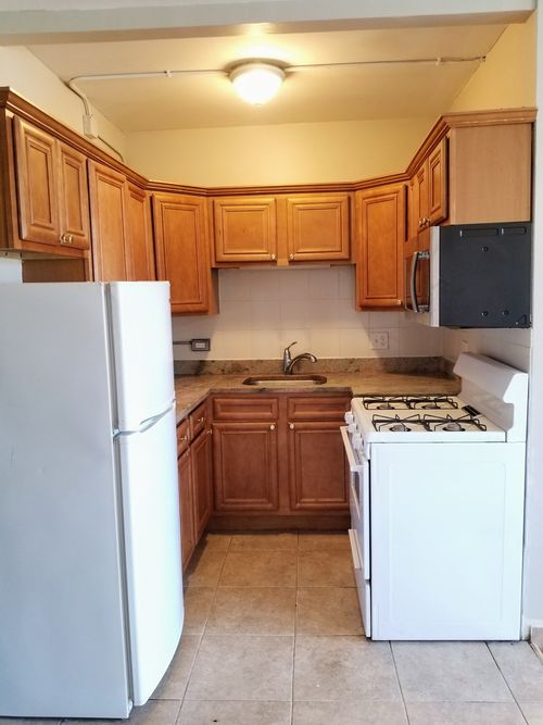 apt-305-4764 Virginia Ave, Chicago, IL, 60625-3736 | Card Image