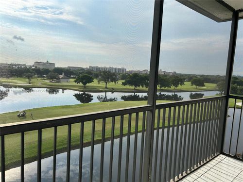 apt-702-3100 W Rolling Hills Cir, Davie, FL, 33328-1929 | Card Image