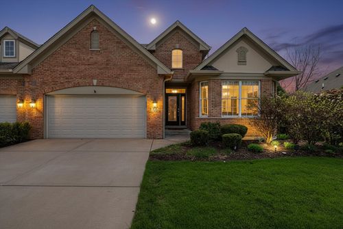 735 Woodglen Ln, Lemont, IL, 60439-3105 | Card Image