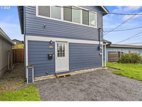 160 Maple St, Cathlamet, WA, 98612-9606 | Card Image