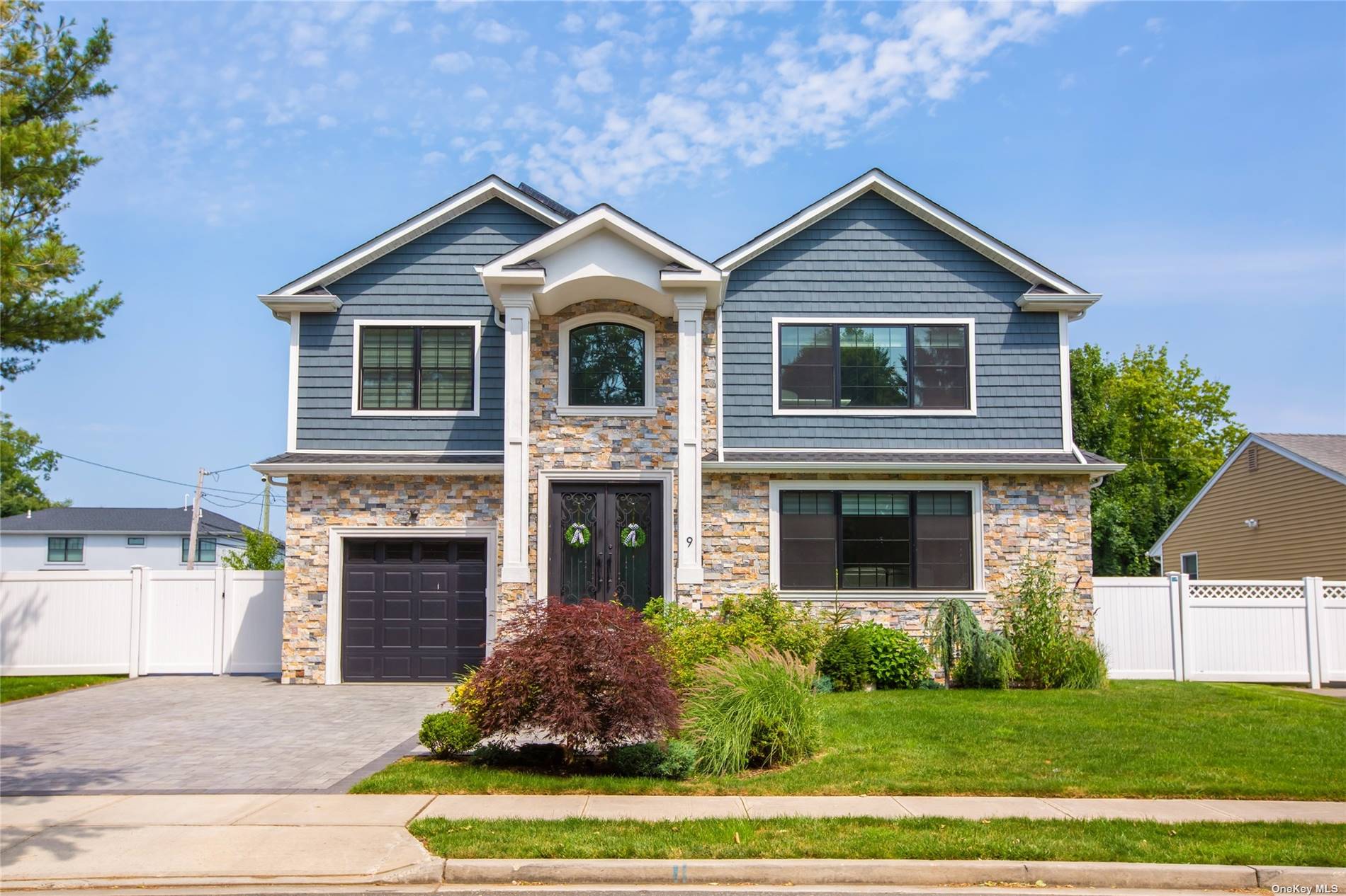 Elderberry Rd, Syosset, NY 11791