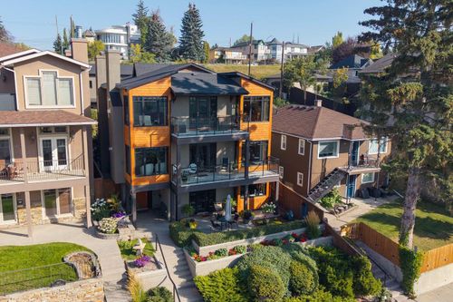 954 Drury Ave Ne, Calgary, AB, T2E0M2 | Card Image