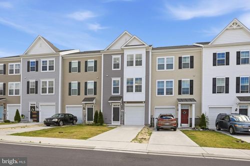 22 Kirby Ct, BUNKER HILL, WV, 25413-2300 | Card Image