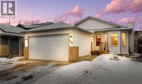 74 Sprucegrove Way Se, Airdrie, AB, T4B2E1 | Card Image