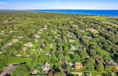 32 Davids Lane, House other with 6 bedrooms, 4 bathrooms and null parking in East Hampton NY | Image 2