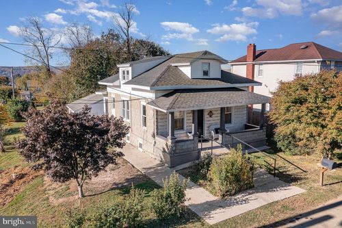 60 Locust St, BRESSLER, PA, 17113-1714 | Card Image