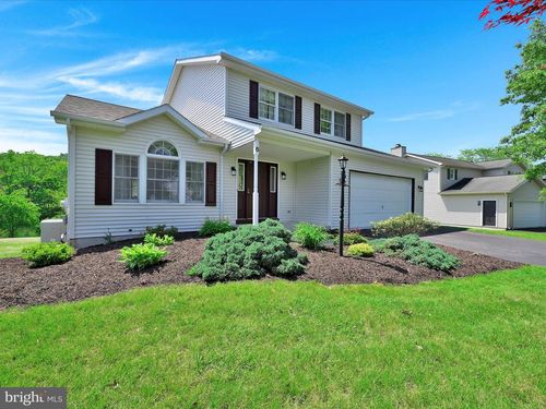 6 Fox Hollow Rd, POTTSVILLE, PA, 17901-8725 | Card Image