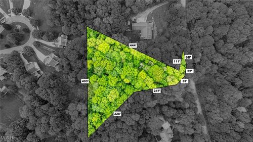 13561 Colony Ln, Burton, OH, 44021-9008 | Card Image