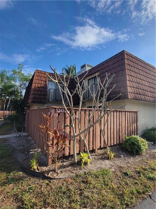 2-5243 Cedarbend Dr, FORT MYERS, FL, 33919-7598 | Card Image