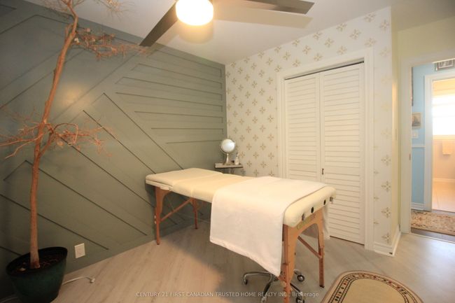 2294 Gore St, House other with 4 bedrooms, 2 bathrooms and 4 parking in Mount Brydges ON | Image 13