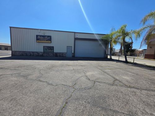 25 S Kessing St, Porterville, CA, 93257-4515 | Card Image