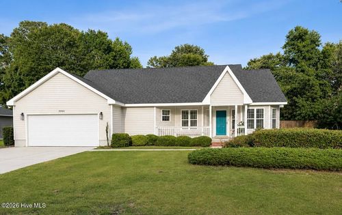 2002 Joslyn Dr, Morehead City, NC, 28557-9202 | Card Image