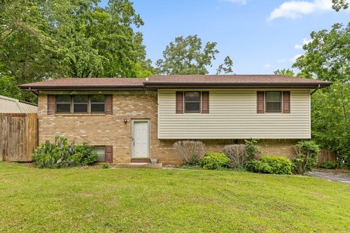 821 Sutton Dr, Hixson, TN, 37343-3641 | Card Image